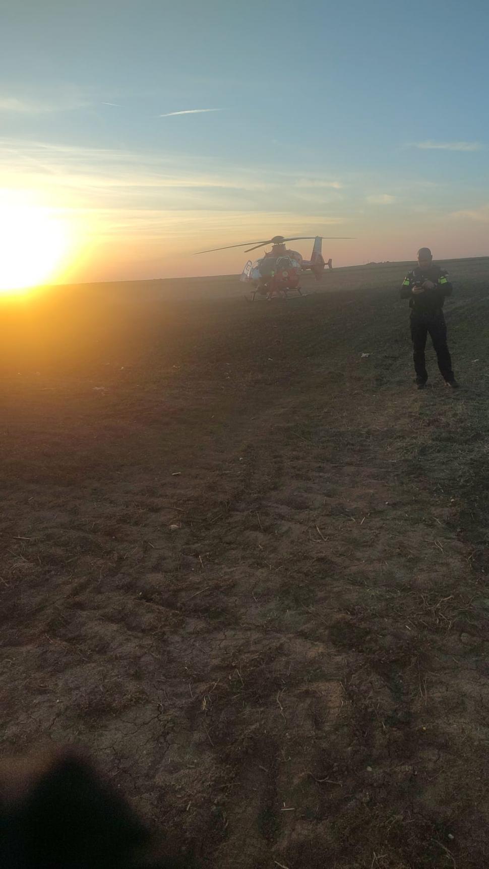 Un autoturism în care se aflau doi tineri și o fetiță de doi ani a fost spulberat de un tren Regio, în Dolj. O femeie a murit 931255