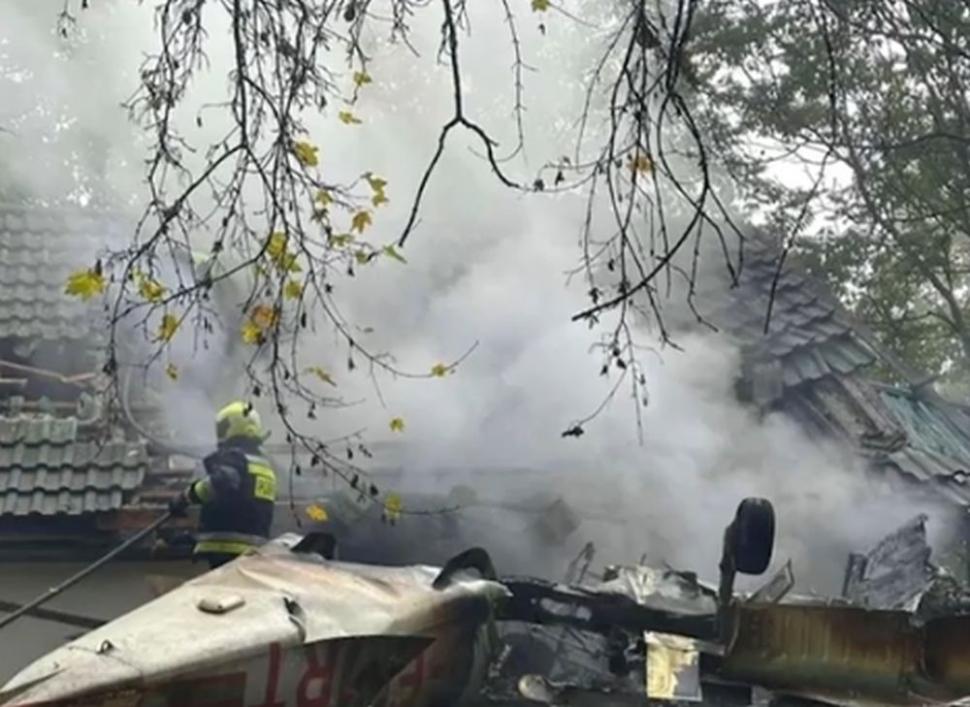 Un avion ușor s-a prăbușit în Republica Moldova. Pilotul a fost găsit carbonizat 931243