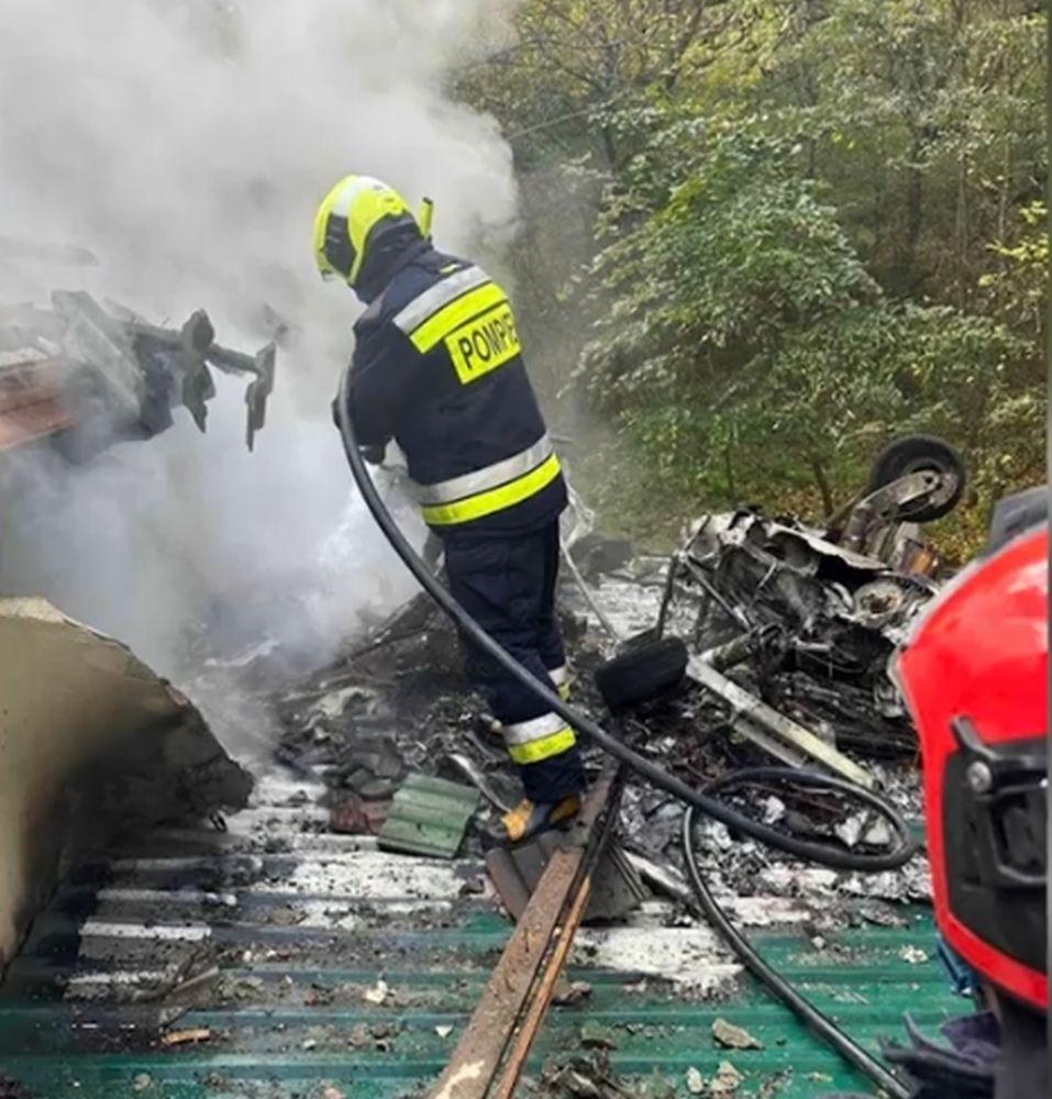 Un avion ușor s-a prăbușit în Republica Moldova. Pilotul a fost găsit carbonizat 931244