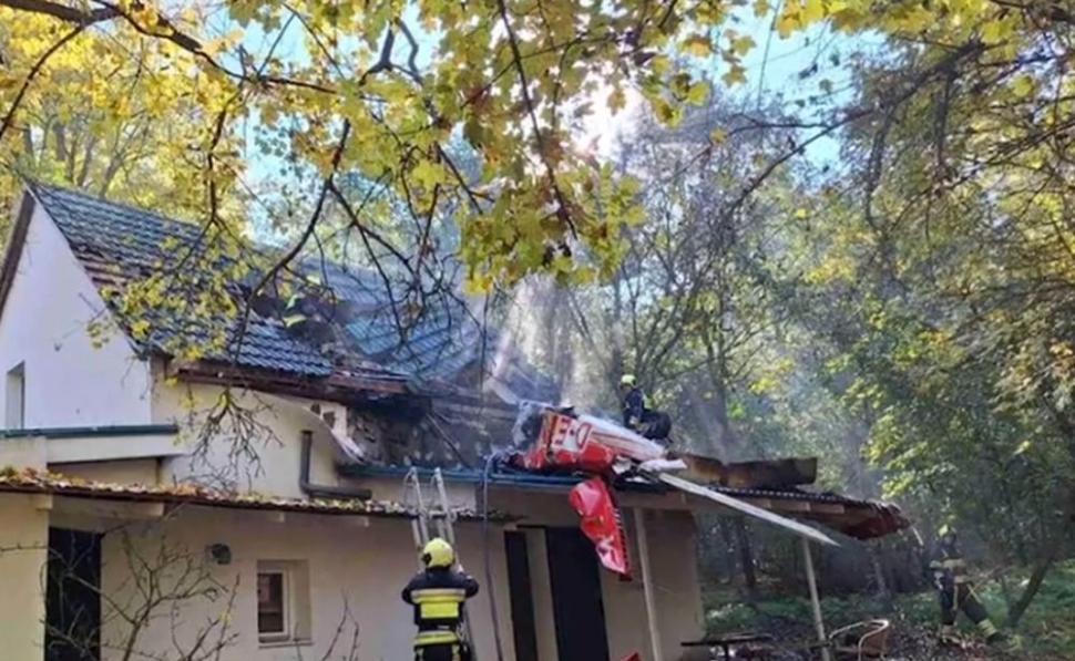 Un avion ușor s-a prăbușit în Republica Moldova. Pilotul a fost găsit carbonizat 931245