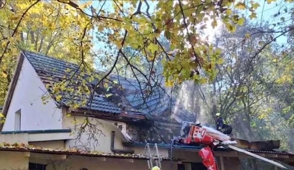 Un avion ușor s-a prăbușit în Republica Moldova. Pilotul a fost găsit carbonizat 931247