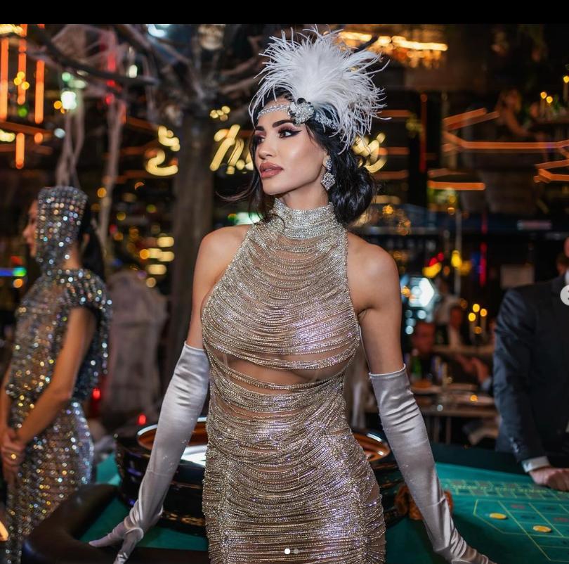 Apariţie incendiară a Andreei Sasu la braţul iubitului său, Philipp Plein. Cum au petrecut cei doi îndrăgostiţi de Halloween 931475