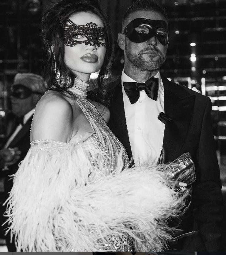 Apariţie incendiară a Andreei Sasu la braţul iubitului său, Philipp Plein. Cum au petrecut cei doi îndrăgostiţi de Halloween 931481