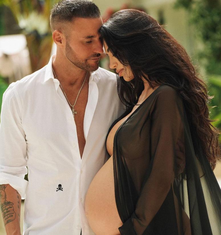 Apariţie incendiară a Andreei Sasu la braţul iubitului său, Philipp Plein. Cum au petrecut cei doi îndrăgostiţi de Halloween 931482