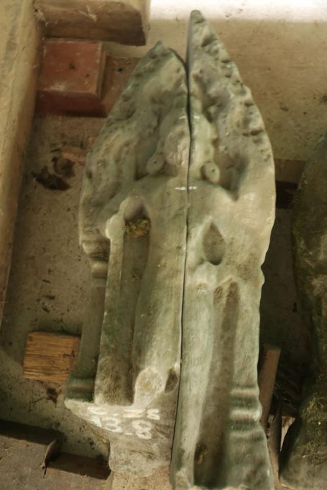 Descoperire arheologică neașteptată la poarta unui celebru palat regal din Cambodia: Povestea celor 12 statui găsite întâmplător 931454