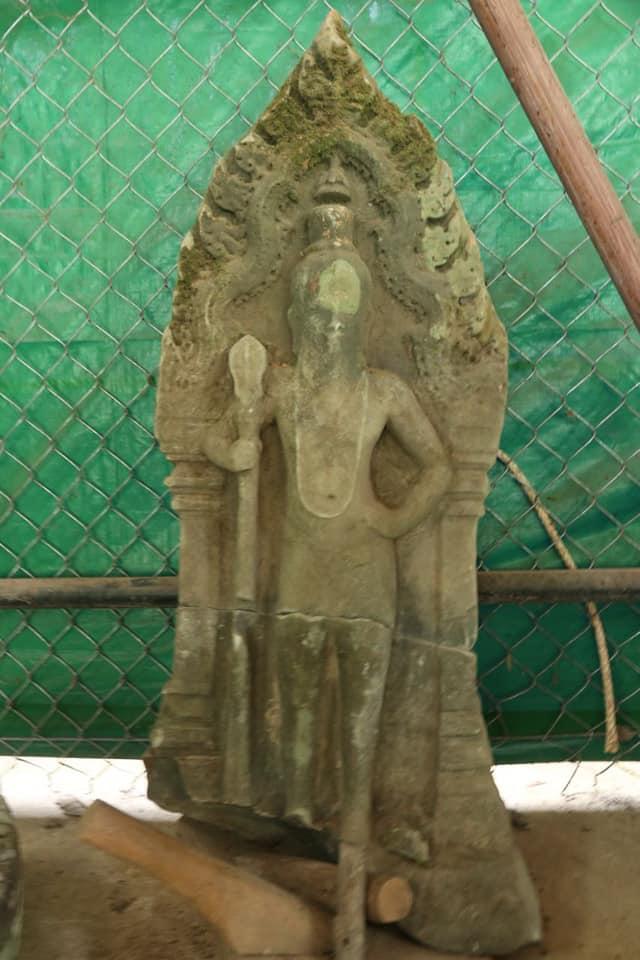 Descoperire arheologică neașteptată la poarta unui celebru palat regal din Cambodia: Povestea celor 12 statui găsite întâmplător 931458