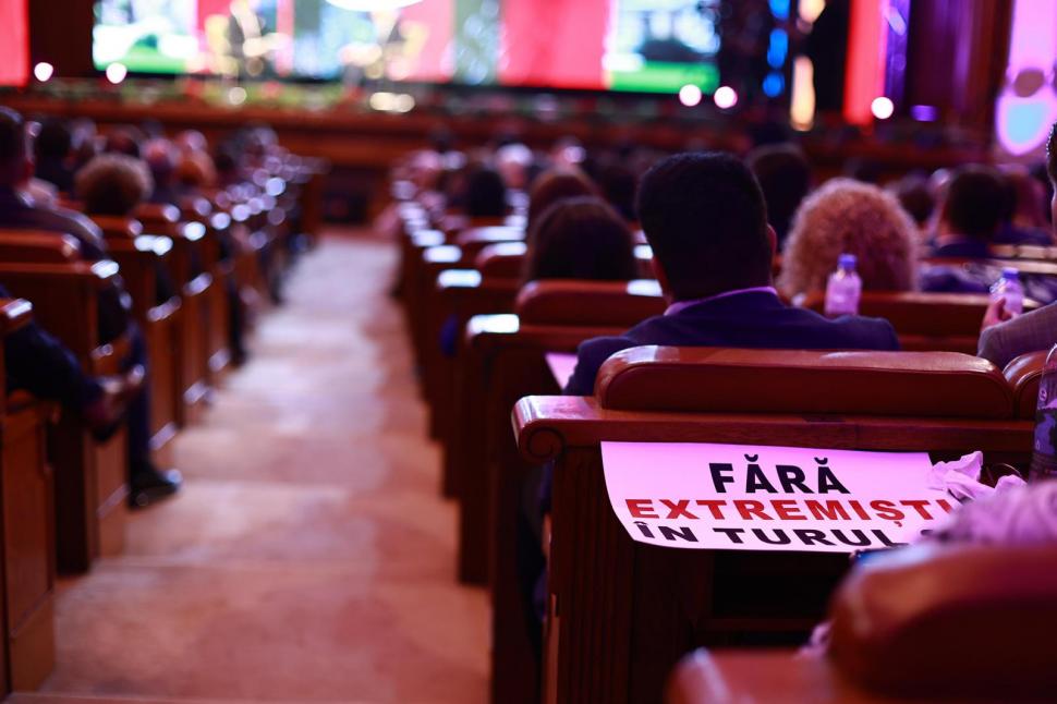 Din culisele dezbaterii prezidențiale cu Nicolae Ciucă. Ce nu s-a văzut la televizor 931611