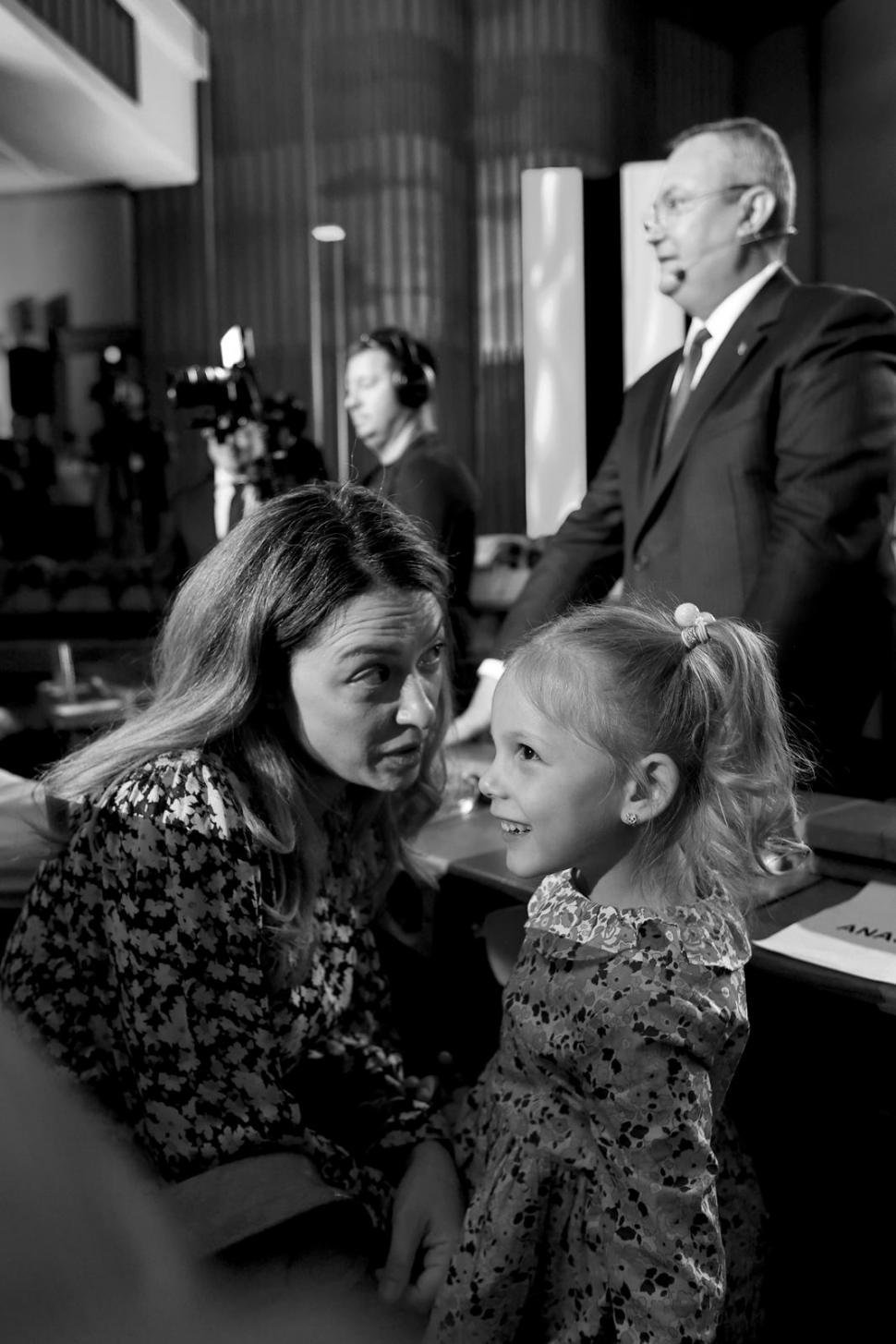 Din culisele dezbaterii prezidențiale cu Nicolae Ciucă. Ce nu s-a văzut la televizor 931619