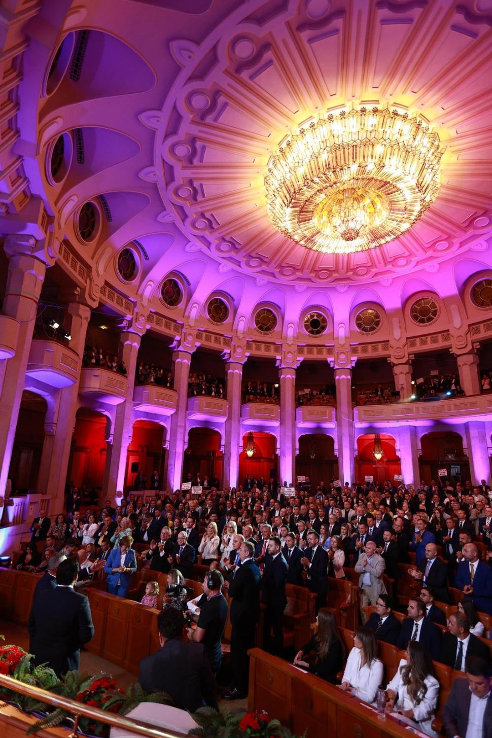 Din culisele dezbaterii prezidențiale cu Nicolae Ciucă. Ce nu s-a văzut la televizor 931623