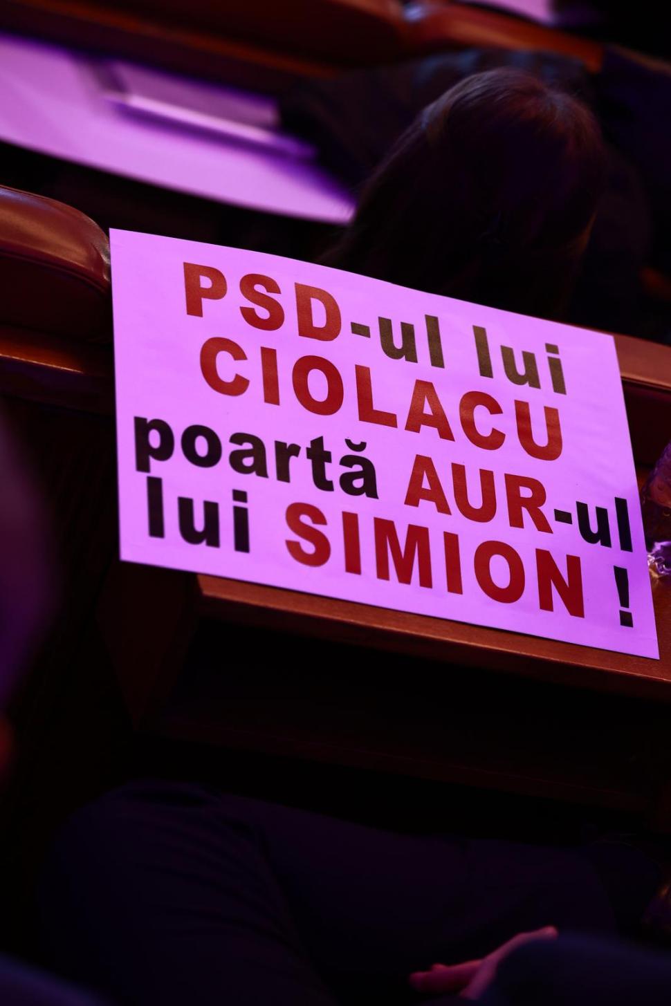 Din culisele dezbaterii prezidențiale cu Nicolae Ciucă. Ce nu s-a văzut la televizor 931637
