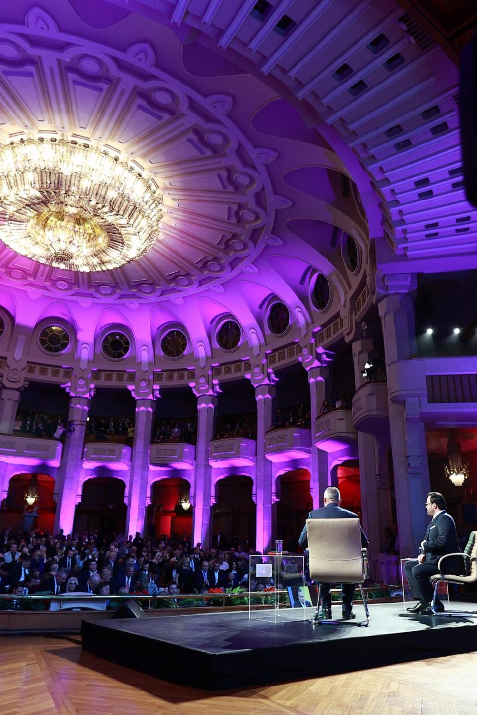 Din culisele dezbaterii prezidențiale cu Nicolae Ciucă. Ce nu s-a văzut la televizor 931642