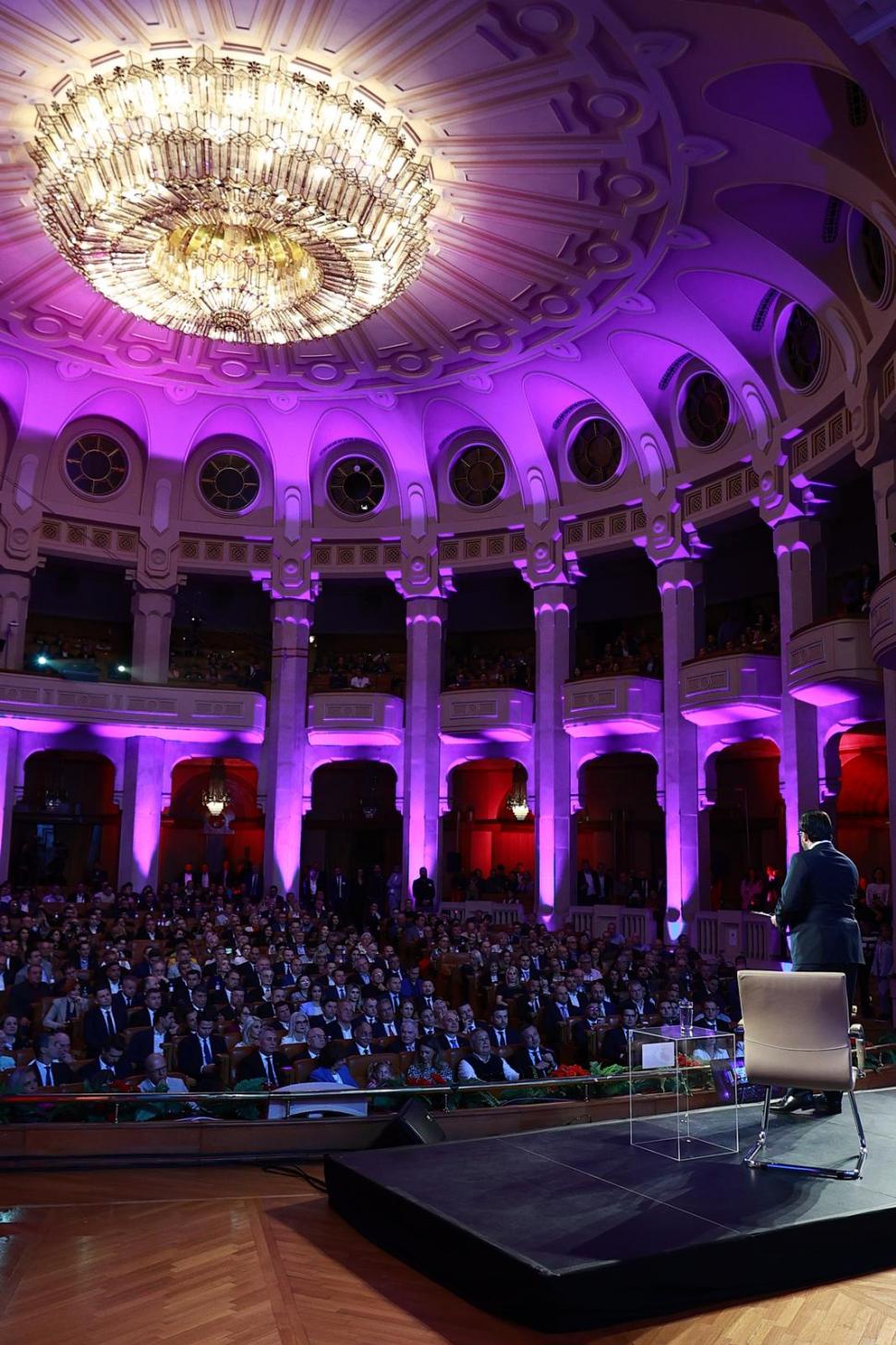 Din culisele dezbaterii prezidențiale cu Nicolae Ciucă. Ce nu s-a văzut la televizor 931645