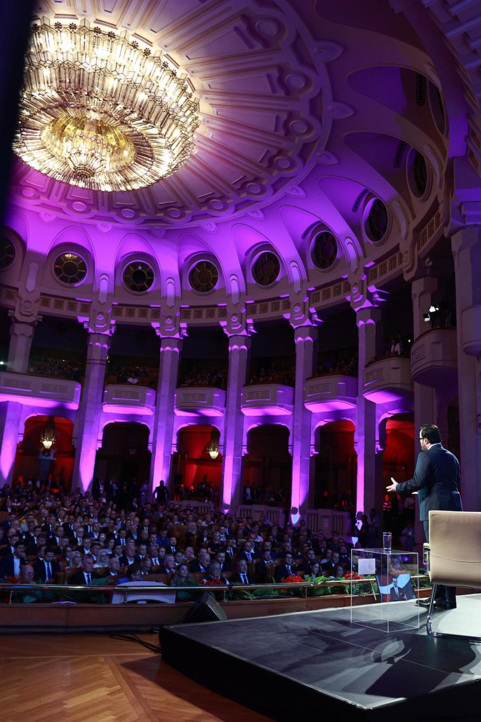 Din culisele dezbaterii prezidențiale cu Nicolae Ciucă. Ce nu s-a văzut la televizor 931647