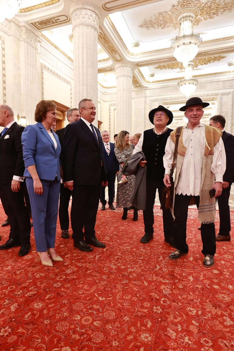 Din culisele dezbaterii prezidențiale cu Nicolae Ciucă. Ce nu s-a văzut la televizor 931658