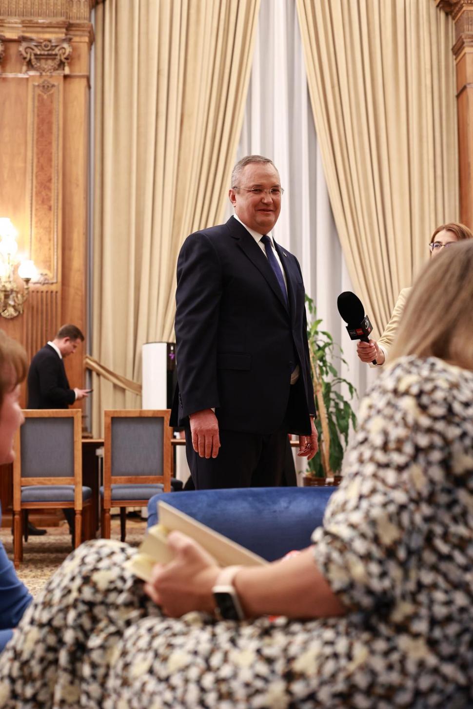 Din culisele dezbaterii prezidențiale cu Nicolae Ciucă. Ce nu s-a văzut la televizor 931661