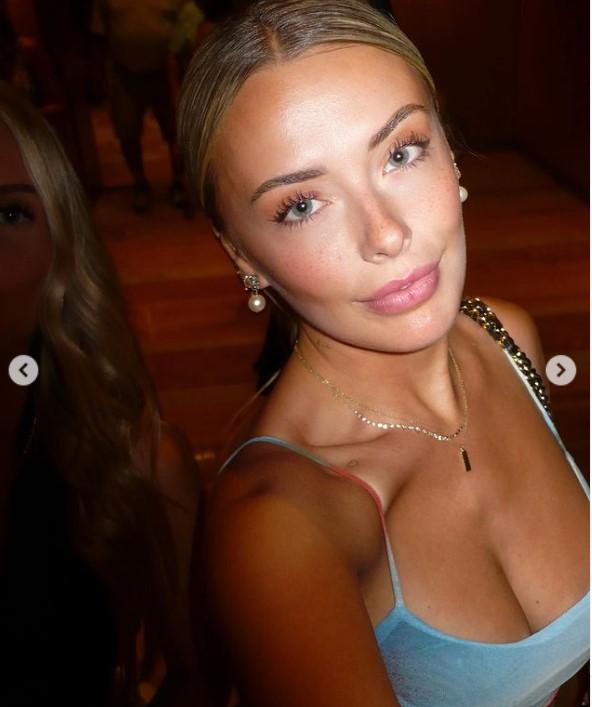 O vedetă OnlyFans a anunțat că se retrage după 3 ani și 67 de milioane de dolari câștigați. Apoi s-a răzgândit 931382