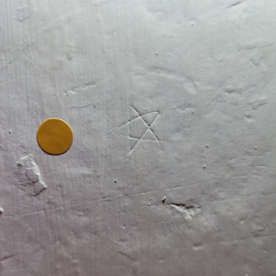 Descoperire „uluitoare” în Anglia: Un număr uriaș de semne de vrăjitoare au fost găsite într-un conac vechi. Cum arată simbolurile 931990