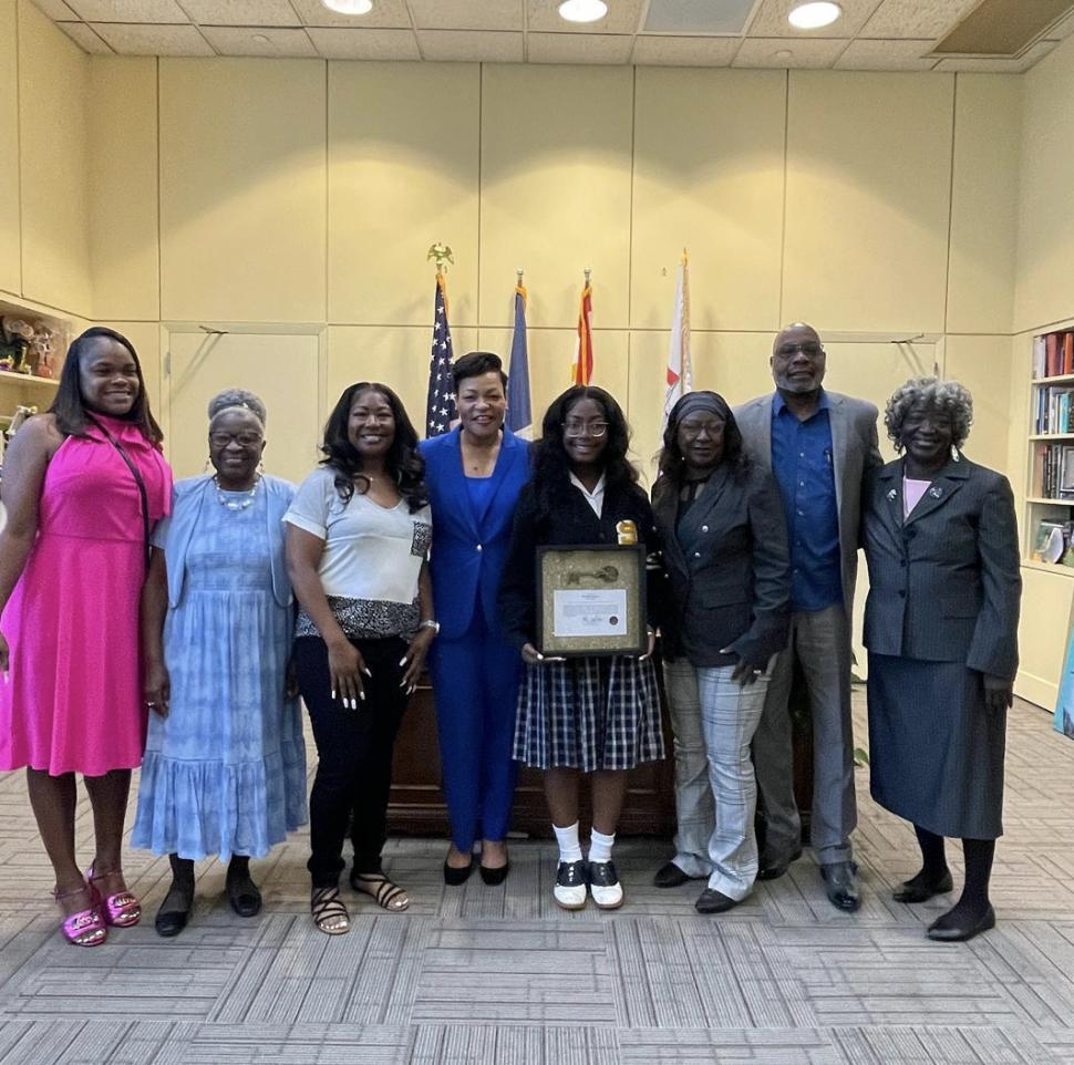 Două eleve de liceu au publicat dovezi neașteptate pentru o teoremă matematică folosită de 2.000 de ani. Toți credeau că e imposibil 931952