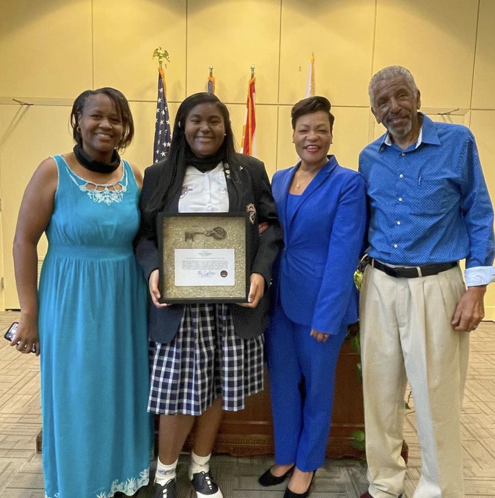 Două eleve de liceu au publicat dovezi neașteptate pentru o teoremă matematică folosită de 2.000 de ani. Toți credeau că e imposibil 931953