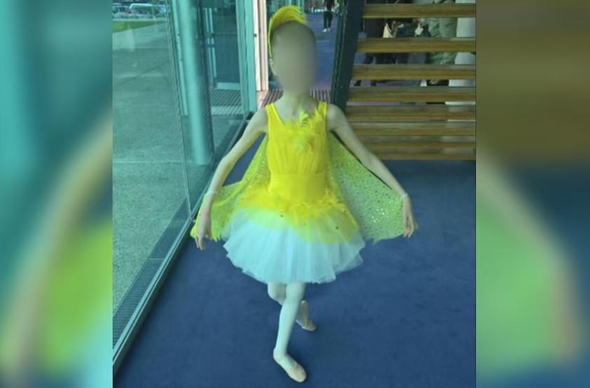 O fată de 17 ani a fost înfometată până a ajuns la 27 kg, pentru că părinții își doreau un copil mic 931765