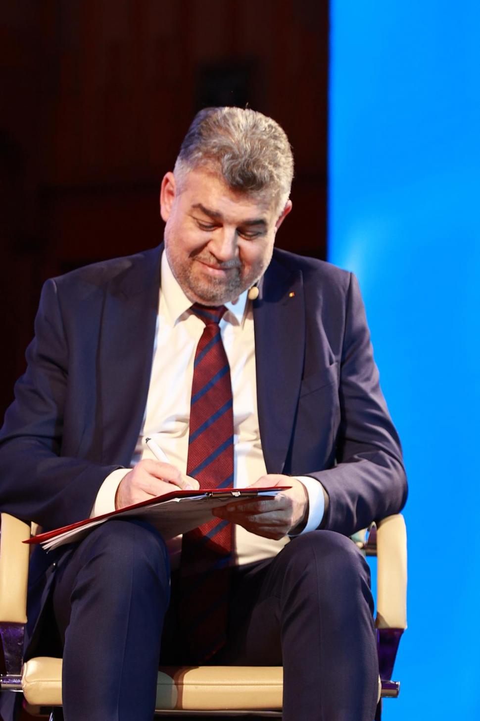 Din culisele dezbaterii prezidențiale cu Marcel Ciolacu. Ce nu s-a văzut la televizor 932275