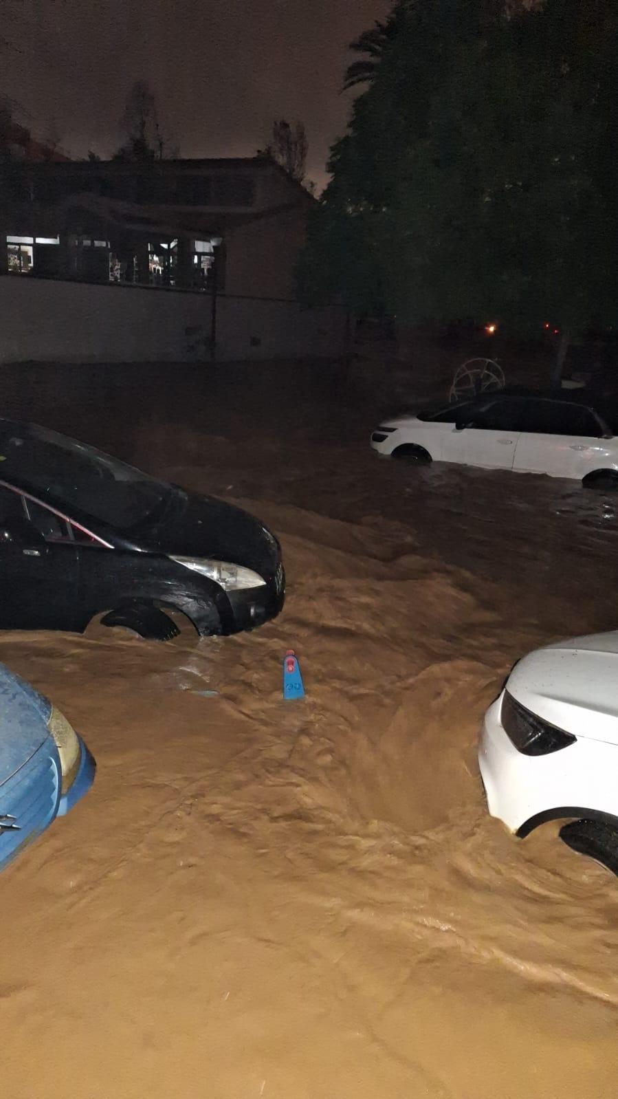 Imagini apocaliptice după inundațiile catastrofale, cu 95 de morți, din Spania. Victimele sunt căutate cu dronele 932068