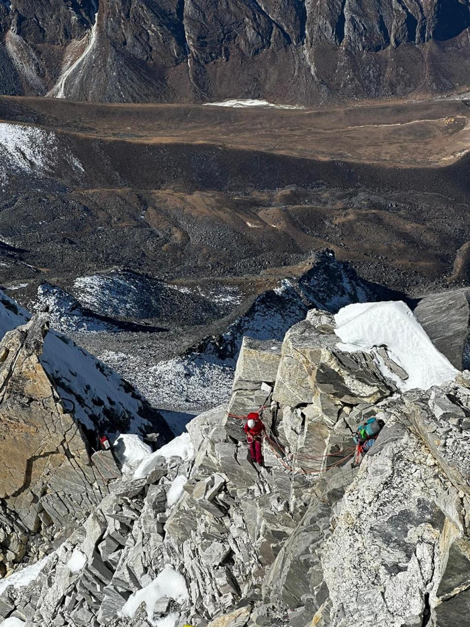 Reuşită de excepţie a unei salvamontiste din Braşov. A atins vârful Ama Dablam, de 6.812 de metri, într-o expediţie în Munţii Himalaya 932146