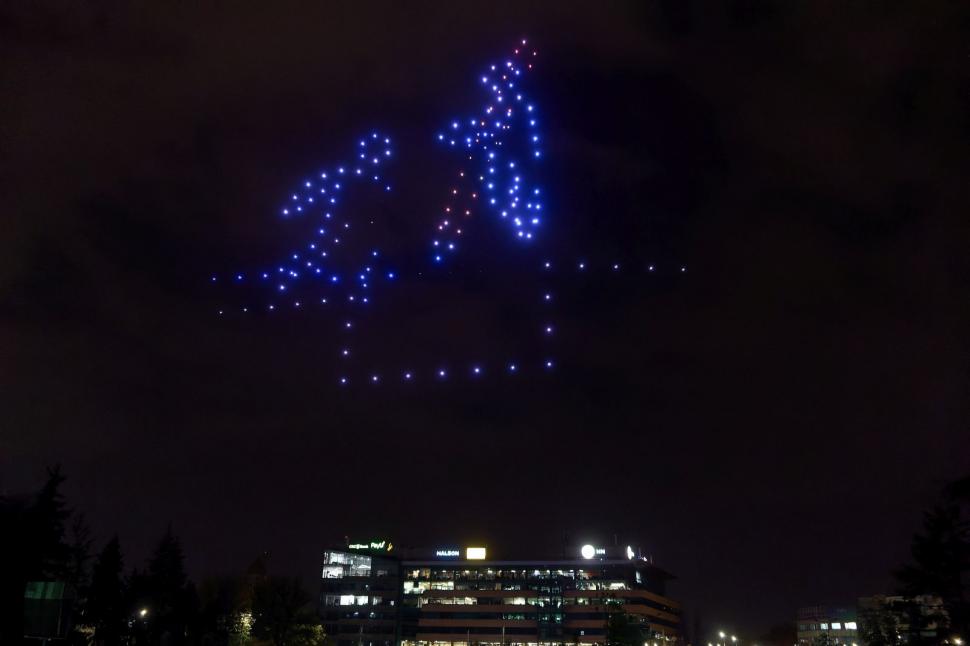 "Winners of the Future". Spectacol cu drone la evenimentul unde au fost premiați lideri de business și tineri excepționali 932174