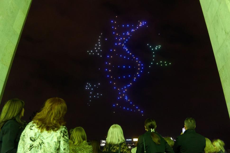 "Winners of the Future". Spectacol cu drone la evenimentul unde au fost premiați lideri de business și tineri excepționali 932179