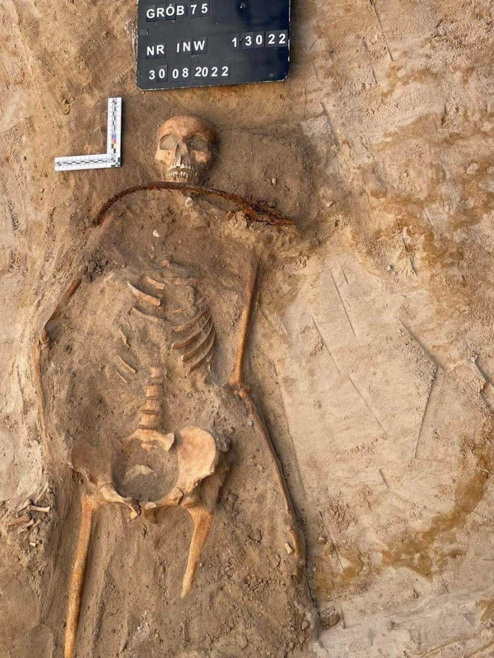 Cum arăta Zosia, „vampirul” din Polonia care a trăit în urmă cu 400 de ani. A fost îngropată cu o seceră de fier la gât 932392