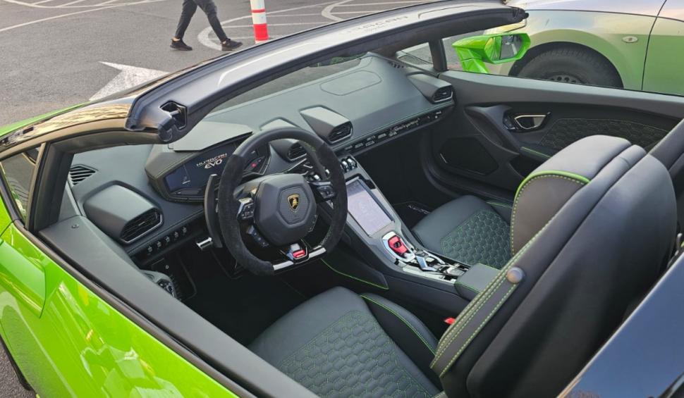 Imagini cu un Lamborghini Huracan EVO, o raritate pe străzile din România, adus la RAR Griviţa 932453