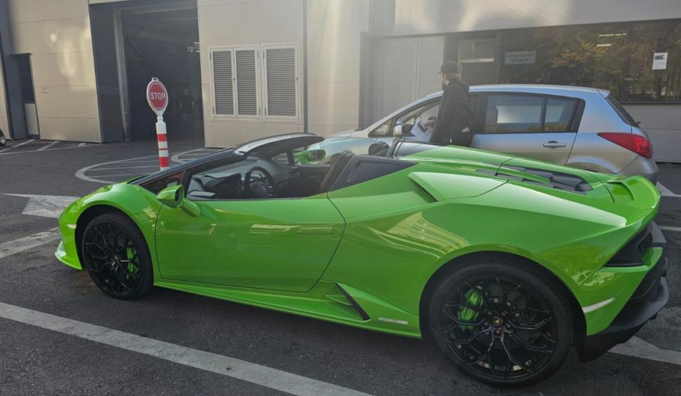 Imagini cu un Lamborghini Huracan EVO, o raritate pe străzile din România, adus la RAR Griviţa 932457