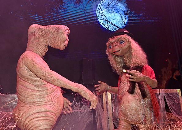 Cele mai extravagante costume de Halloween de la petrecerea organizată de Heidi Klum. Vedetele au fost de nerecunoscut 932568