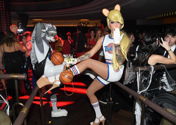 Cele mai extravagante costume de Halloween de la petrecerea organizată de Heidi Klum. Vedetele au fost de nerecunoscut 932578