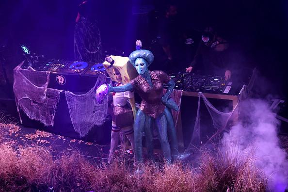 Cele mai extravagante costume de Halloween de la petrecerea organizată de Heidi Klum. Vedetele au fost de nerecunoscut 932599