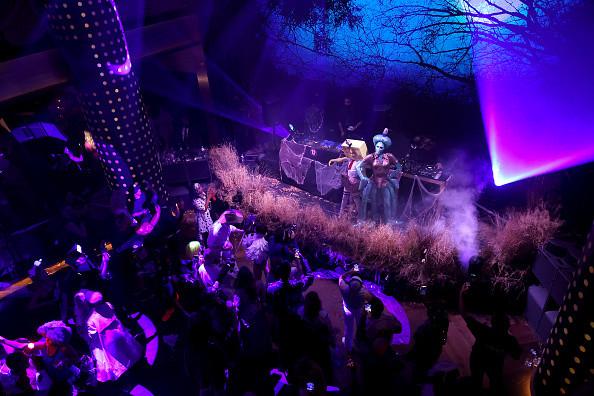 Cele mai extravagante costume de Halloween de la petrecerea organizată de Heidi Klum. Vedetele au fost de nerecunoscut 932600
