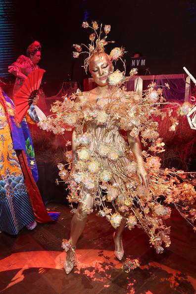 Cele mai extravagante costume de Halloween de la petrecerea organizată de Heidi Klum. Vedetele au fost de nerecunoscut 932633