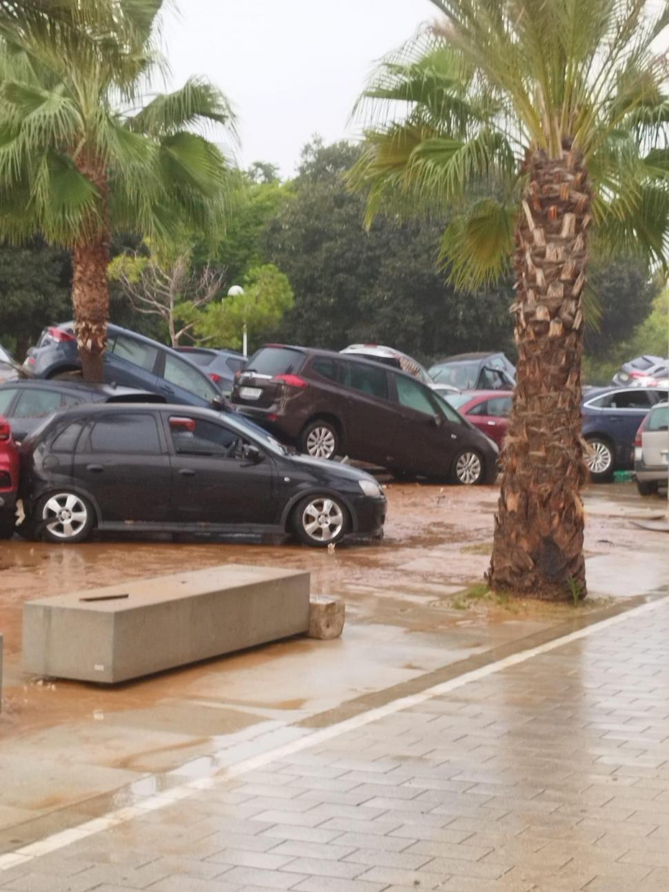 Crește dramatic bilanțul victimelor din Spania, sunt 205 morți, unul e român. Nou cod roșu de ploi. MAE avertizează: Evitați Andaluzia 932311