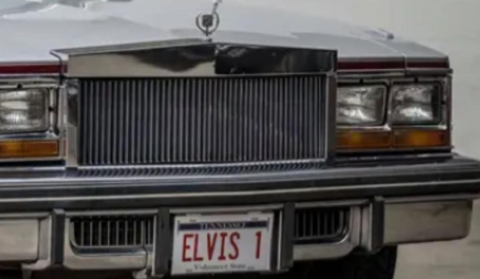 Cadillac Seville din 1977, bijuteria auto condusă de Elvis Presley, scoasă la licitație. Acum 30 de ani valora 100.000 de dolari 932822