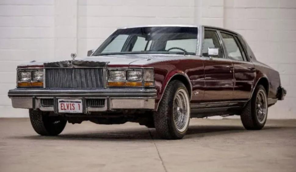 Cadillac Seville din 1977, bijuteria auto condusă de Elvis Presley, scoasă la licitație. Acum 30 de ani valora 100.000 de dolari 932823