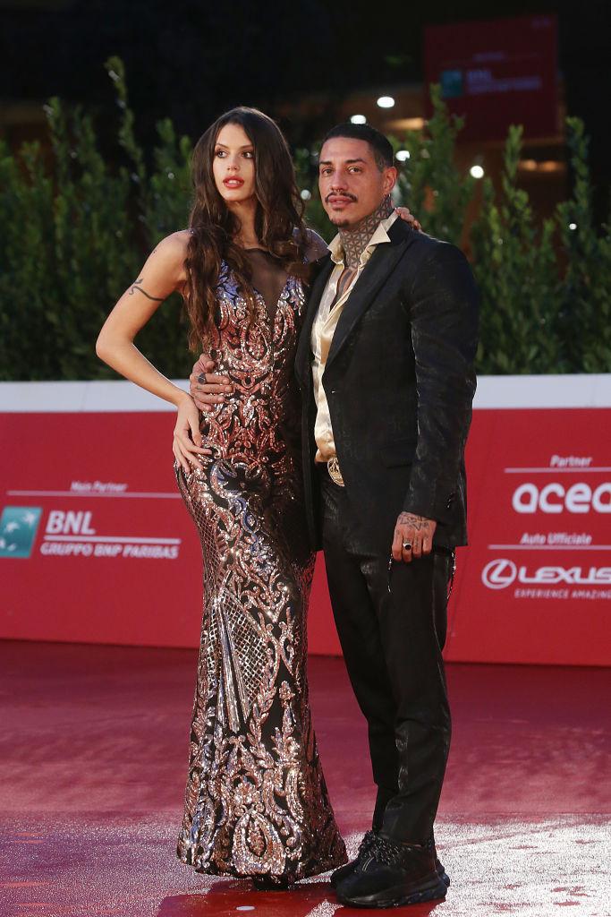 Un influencer italian şi-a făcut toate intervenţiile estetice de pe piaţă, ba chiar şi schimbarea culorii ochilor. Ce mai plănuieşte 931049