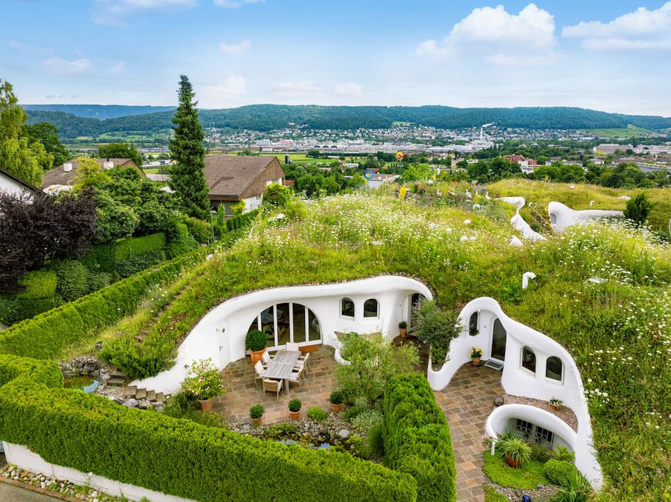 O casă ecologică de lux e scoasă la vânzare pentru 3 milioane de euro. Poți călca pe ea și să nu-ți dai seama că e acolo 932977