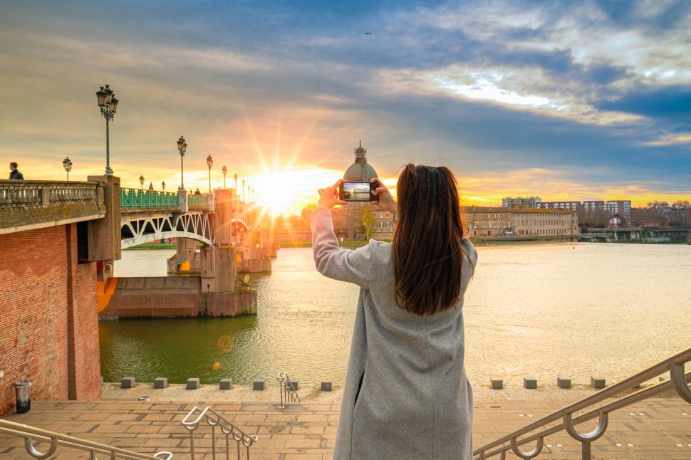 Top destinații de vacanță în 2025. Lonely Planet propune 30 de orașe, țări și regiuni și 10 trenduri de călătorie pentru anul viitor 933026