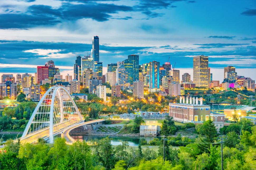 Top destinații de vacanță în 2025. Lonely Planet propune 30 de orașe, țări și regiuni și 10 trenduri de călătorie pentru anul viitor 933030