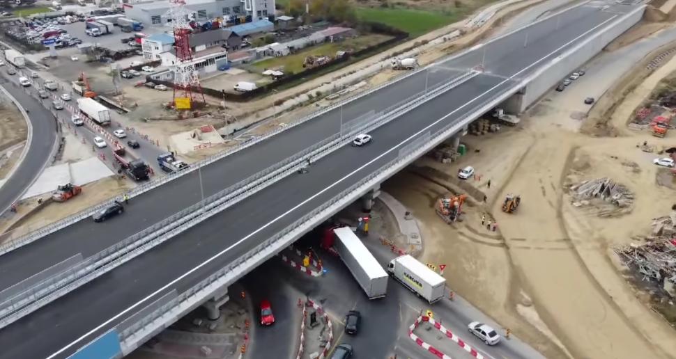 Imagini de pe șantierul Autostrăzii Sibiu-Pitești. 18 kilometri vor fi dați în circulație în acest an 933156
