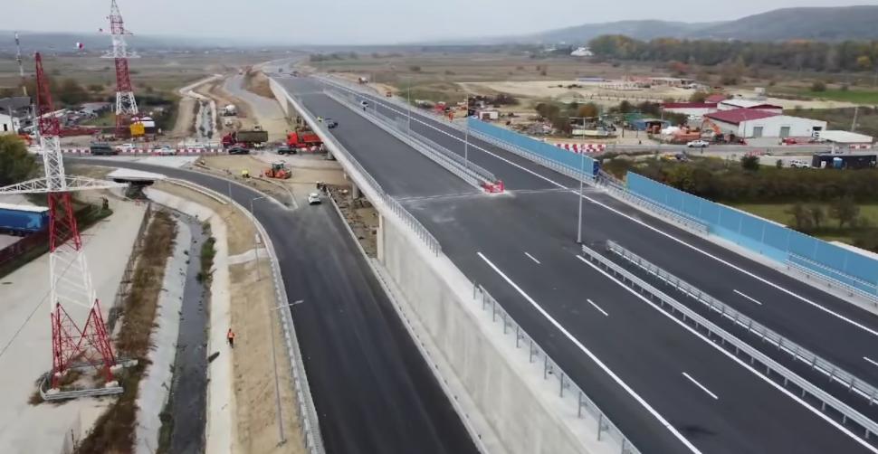 Imagini de pe șantierul Autostrăzii Sibiu-Pitești. 18 kilometri vor fi dați în circulație în acest an 933159