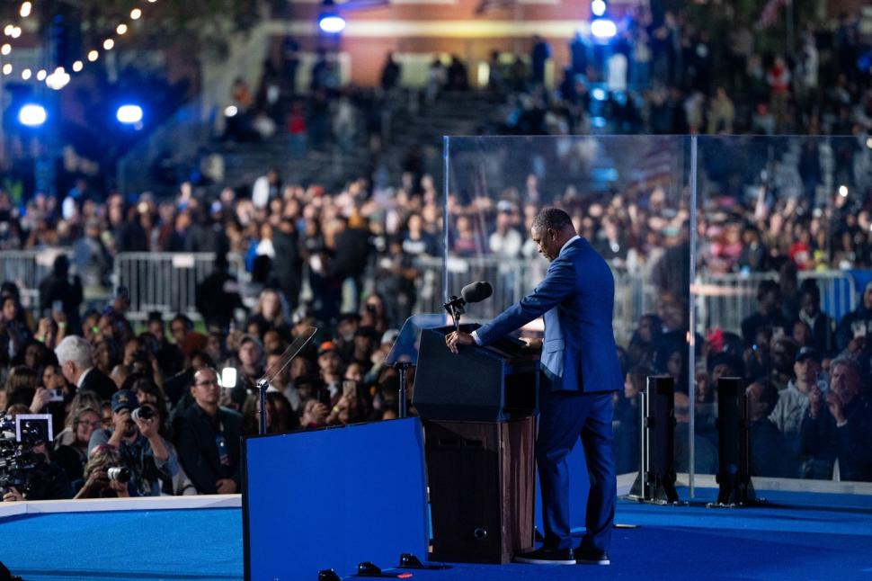 America, ruptă în două. Imagini cu dezastrul din tabăra Kamalei Harris și extazul susținătorilor lui Trump  933665