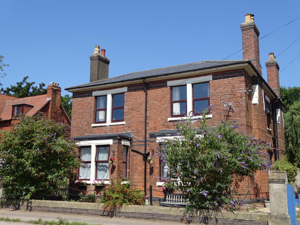 Veste șoc pentru locuitorii unui cartier: Toată strada lor a fost scoasă la vânzare, cu tot cu case. Unii stau acolo de 25 de ani 933891