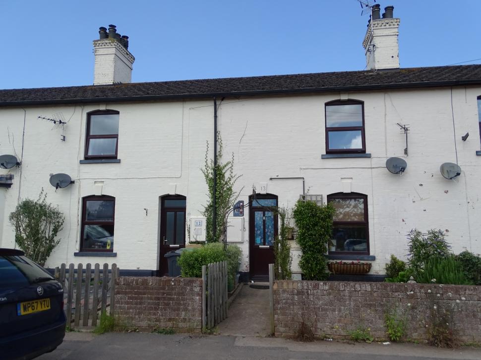 Veste șoc pentru locuitorii unui cartier: Toată strada lor a fost scoasă la vânzare, cu tot cu case. Unii stau acolo de 25 de ani 933893