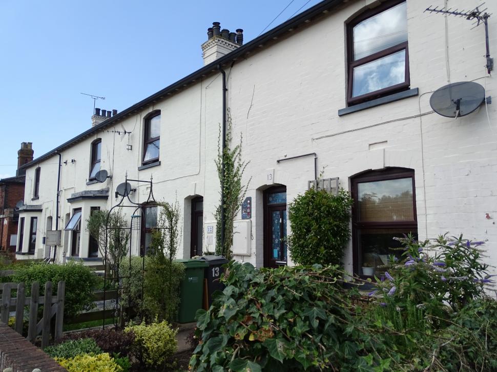 Veste șoc pentru locuitorii unui cartier: Toată strada lor a fost scoasă la vânzare, cu tot cu case. Unii stau acolo de 25 de ani 933894